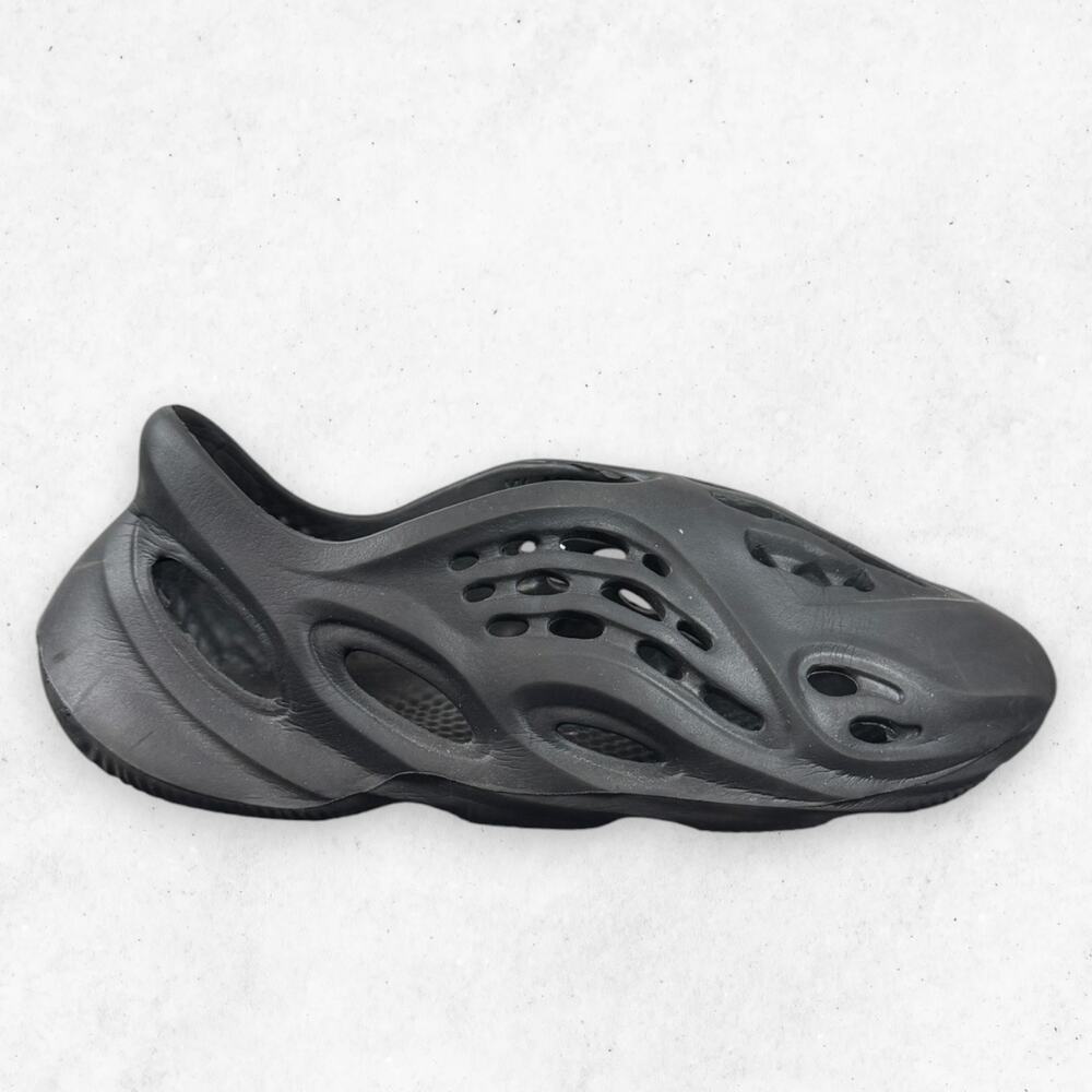 Cutout Foam Slip On Clogs Unisex Sneakers Onyx Black EUR 44 Men's 10 Lightweight - Picture 1 of 9